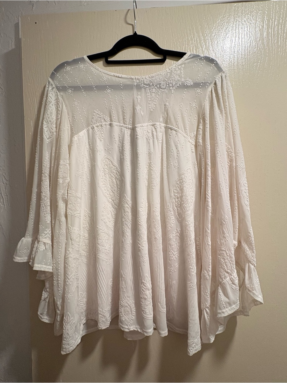Torrid 0X Women's White Embroidered Boho Top - Lightweight Long Sleeve